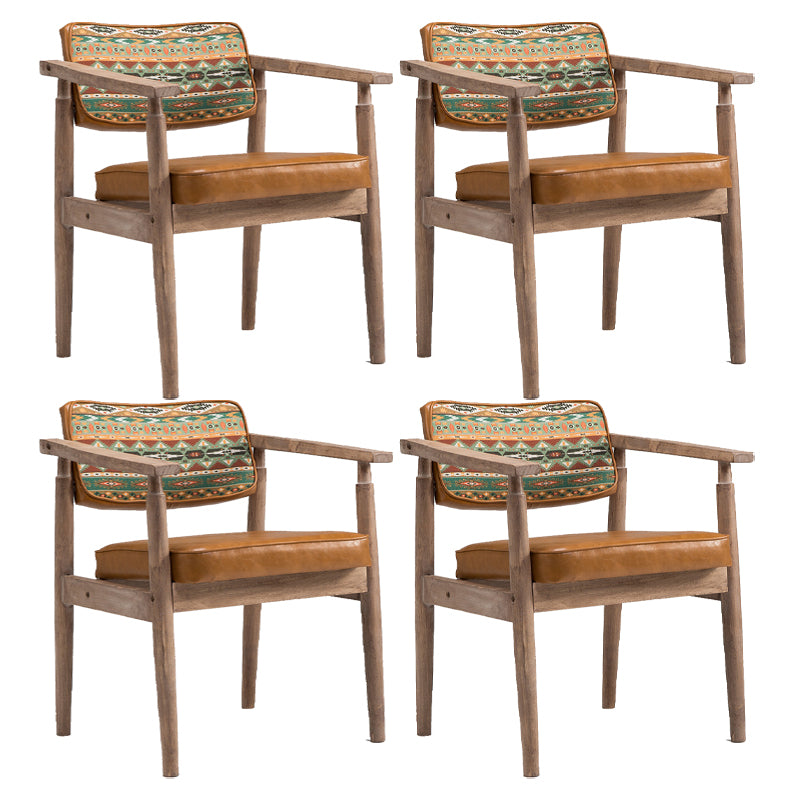 Silla de comedor de cuero con respaldo abierto de madera de caucho de granja con acabado mate