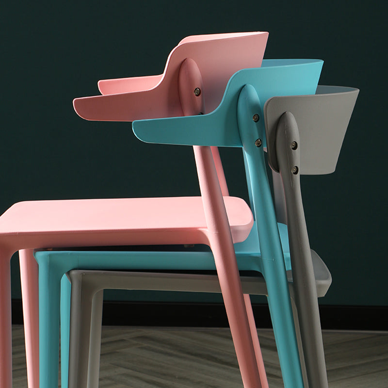 Silla sin brazos de comedor de plástico escandinavo, silla lateral con respaldo abierto