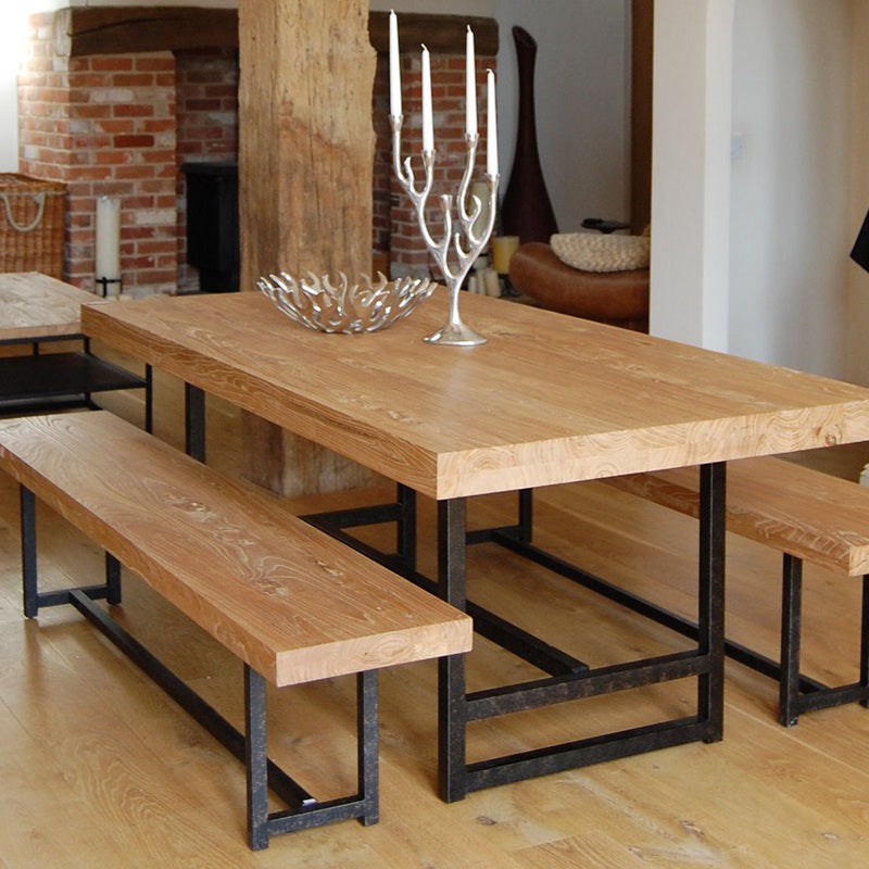 Mesa de comedor industrial rectangular de metal, mesa superior de madera maciza de pino con base de caballete