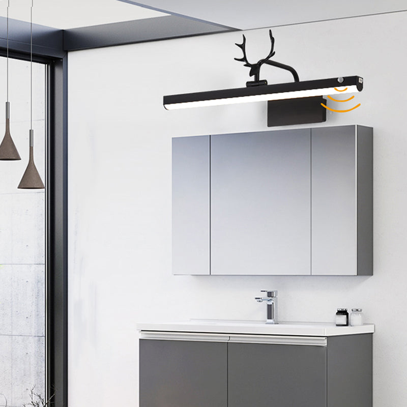 Metal Linear Shade Wall Sconce Modern Style 1 Light Specchio Light Seguite in nero