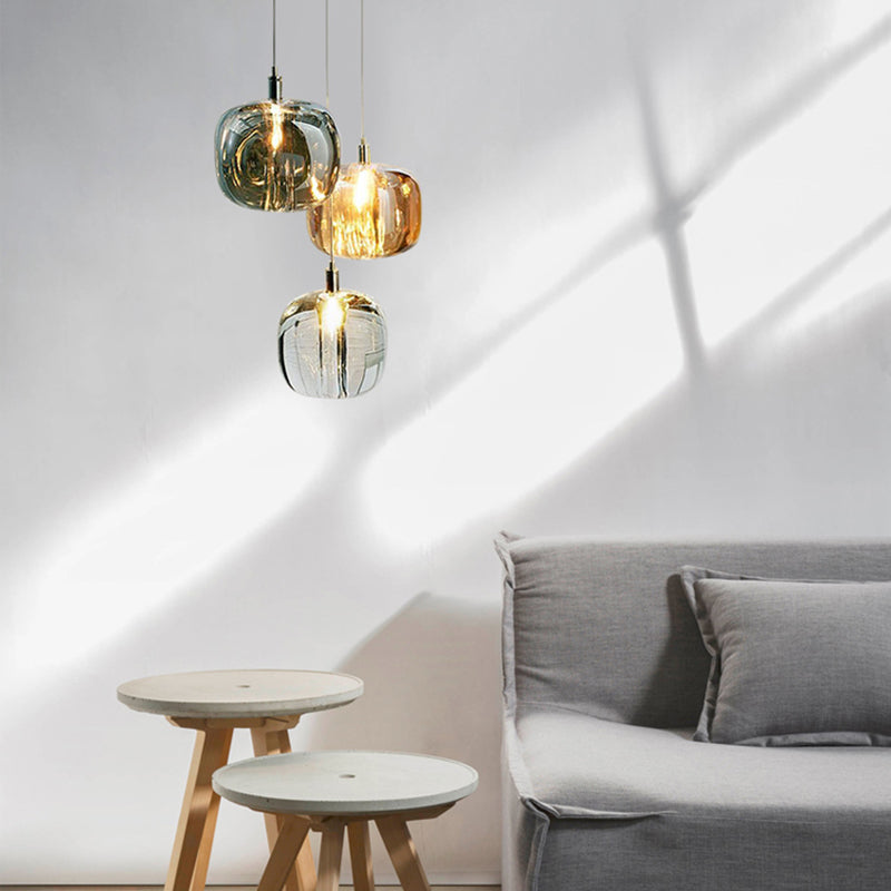 Lumière suspendue contemporaine en verre coloré