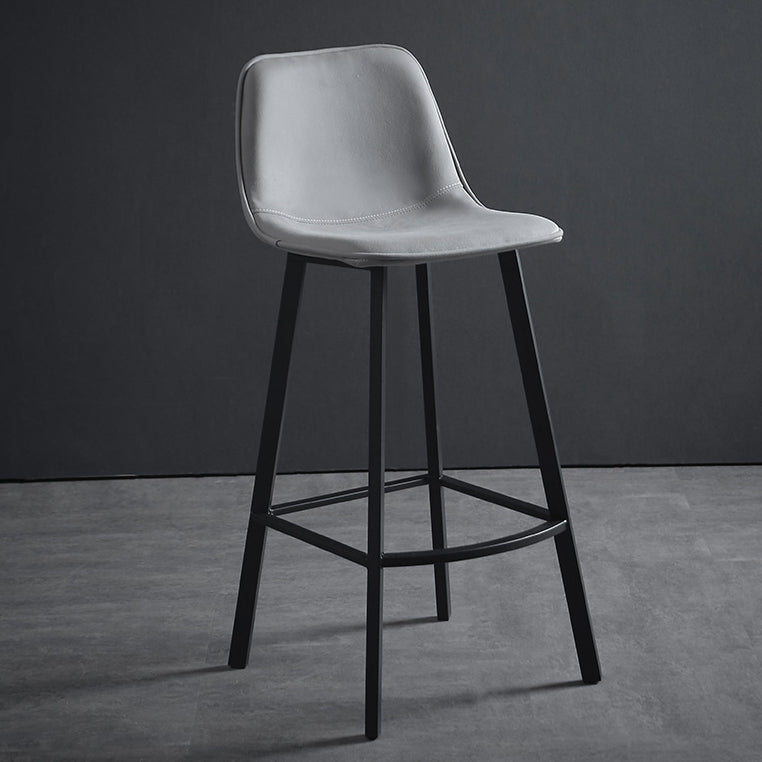 Barhocker im Industriestil mit Eisenbeinen, Thekenhocker für die Restaurantbar