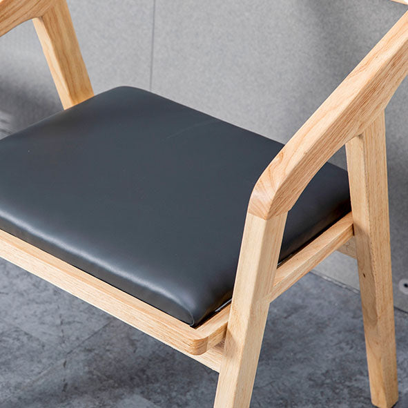 Silla de comedor tapizada con respaldo abierto moderno con acabado mate