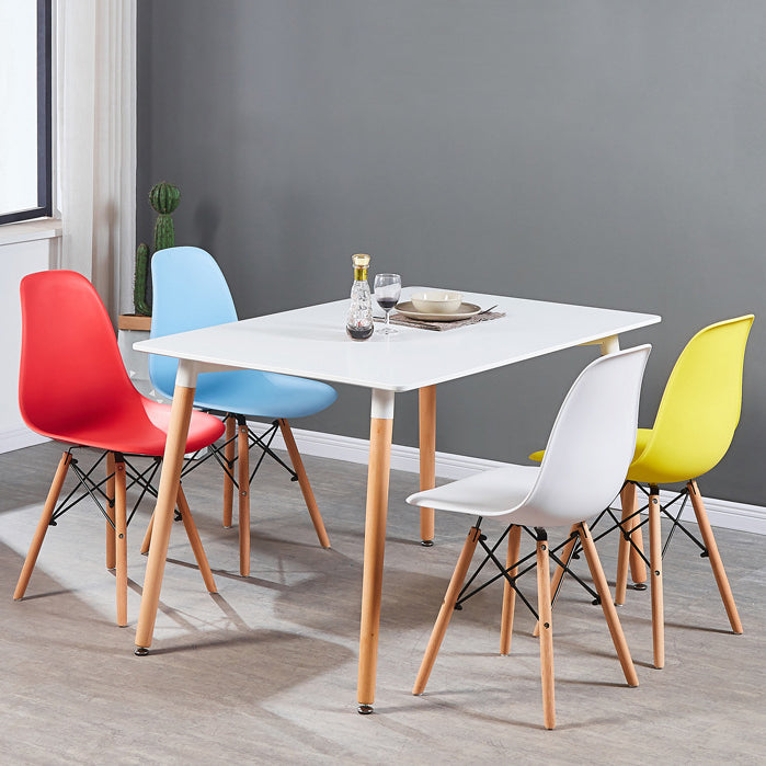 Sedia da cucina da pranzo industriale in legno.