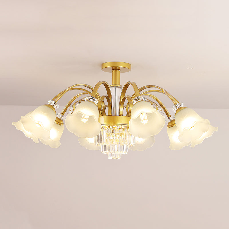 Éclairage de plafond multi-tampon traditionnel à lampe métallique avec une teinte en verre de fleur