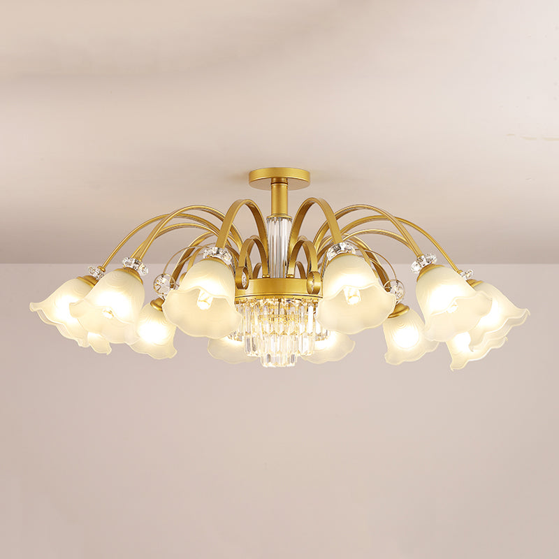 Éclairage de plafond multi-tampon traditionnel à lampe métallique avec une teinte en verre de fleur