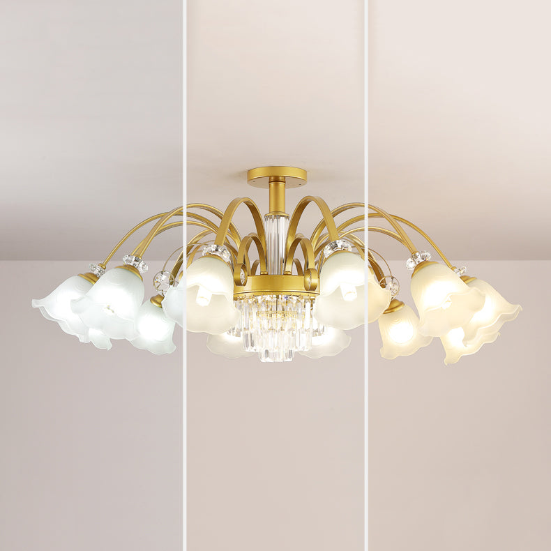 Éclairage de plafond multi-tampon traditionnel à lampe métallique avec une teinte en verre de fleur