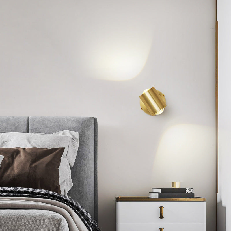 Nordic Style Brass Wall Light Geometric LED Wall Sconce in Gold for Bedroom
