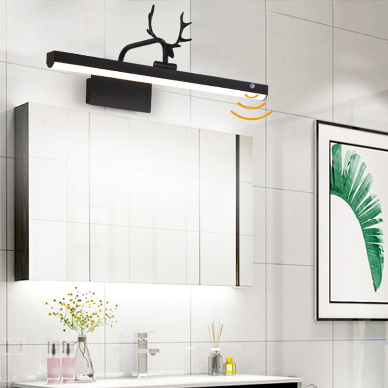 Metal Linear Shade Wall Sconce Modern Style Modern 1 Apparecchio di illuminazione da parete a specchio leggero in nero