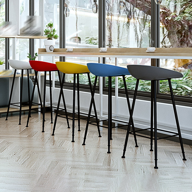Cubo de barras de estilo industrial PP Sheet Tabures para barra de cocina para bares de cocina
