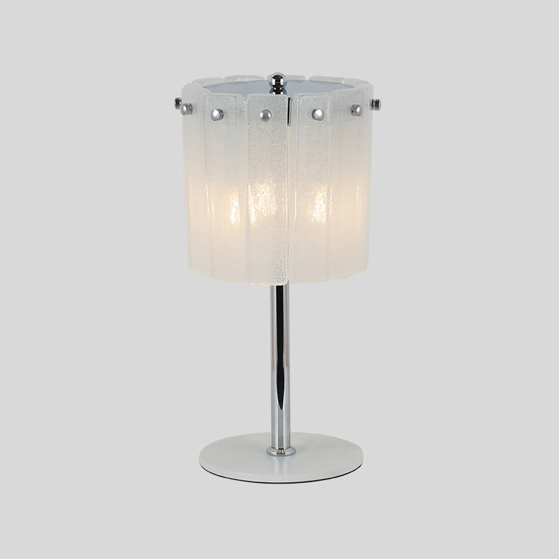 Lampada da comodino contemporanea a 3 teste con luce da scrivania a tamburo cromata con paralume in cristallo