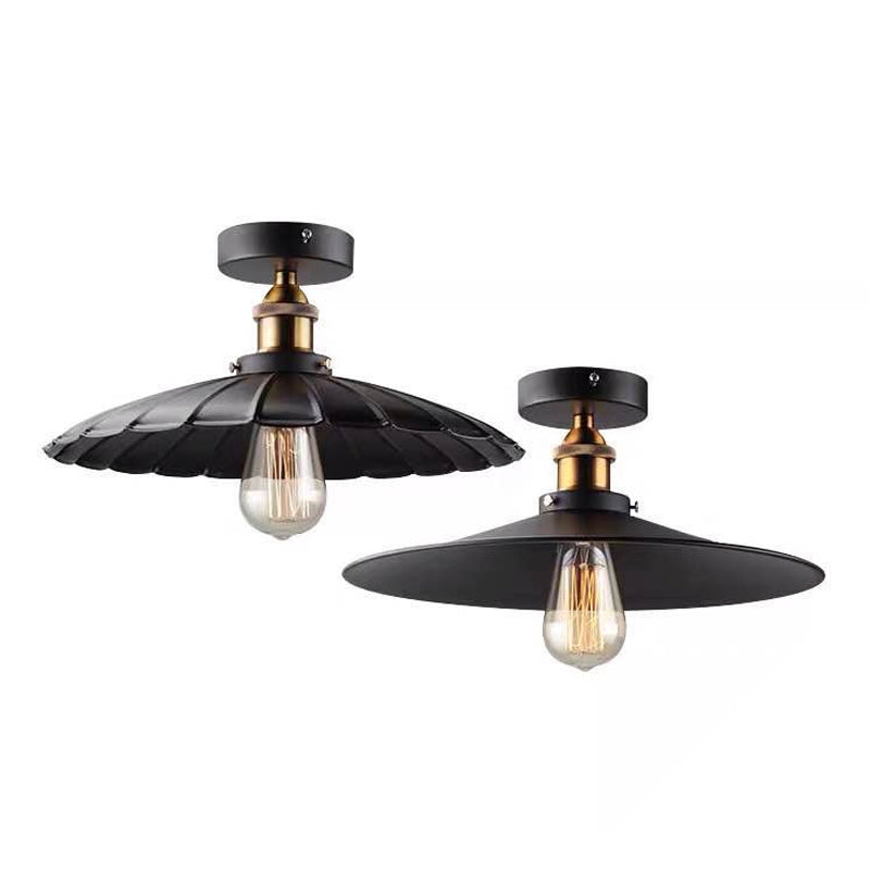 Noir près de lampe à plafond style industriel metal de plafond évasé