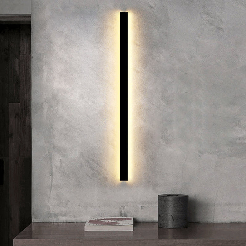 Linear Shape Metal Wall Light Modern Style 1 Light Wall Mounted Light in Black