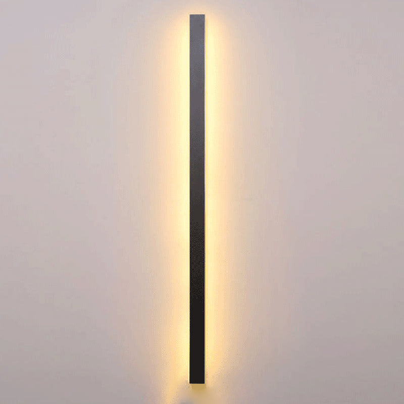 Linear Shape Metal Wall Light Modern Style 1 Light Wall Mounted Light in Black