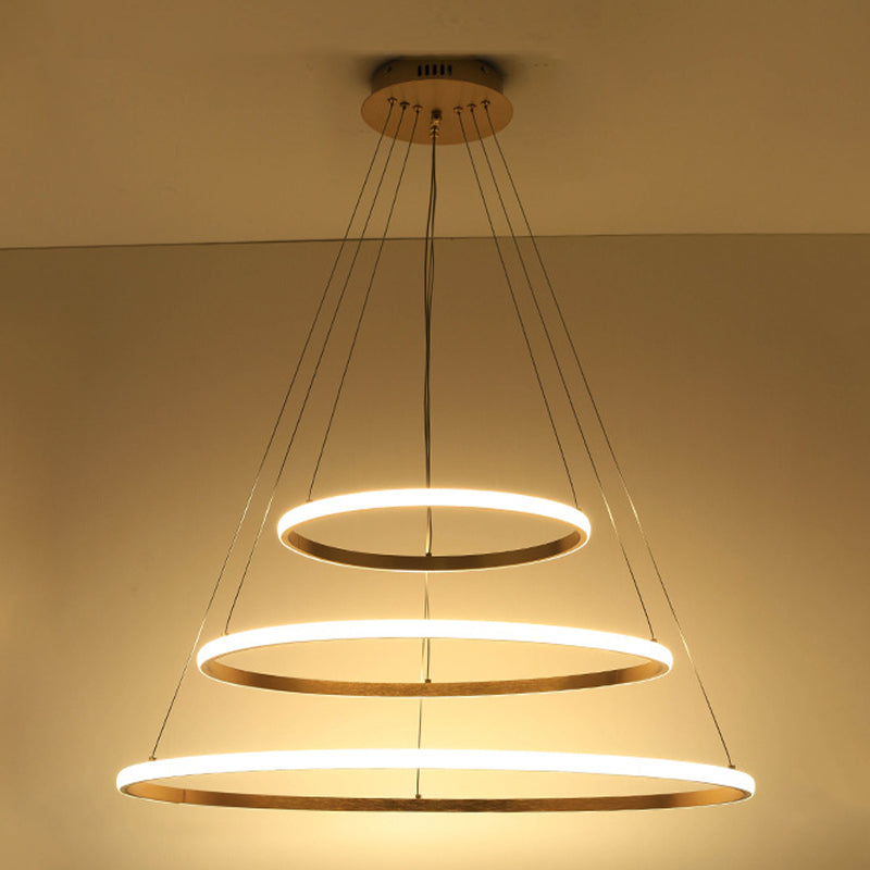 Fissaggio del lampadario minimalismo a 3 livelli lampadario a LED in metallo