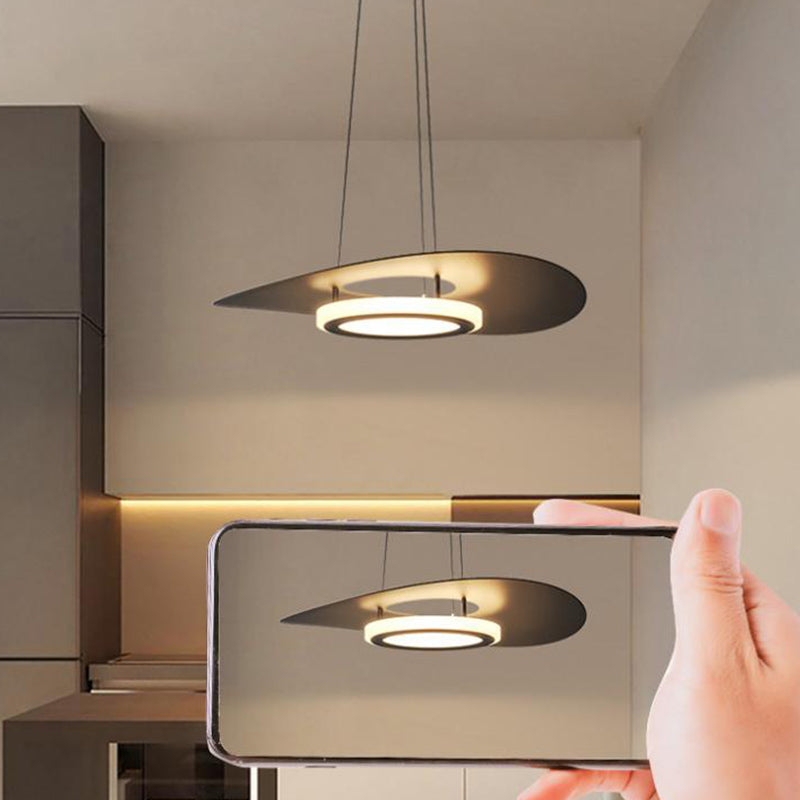 Lámpara de aluminio con lámpara LED moderna con estilo de aluminio.