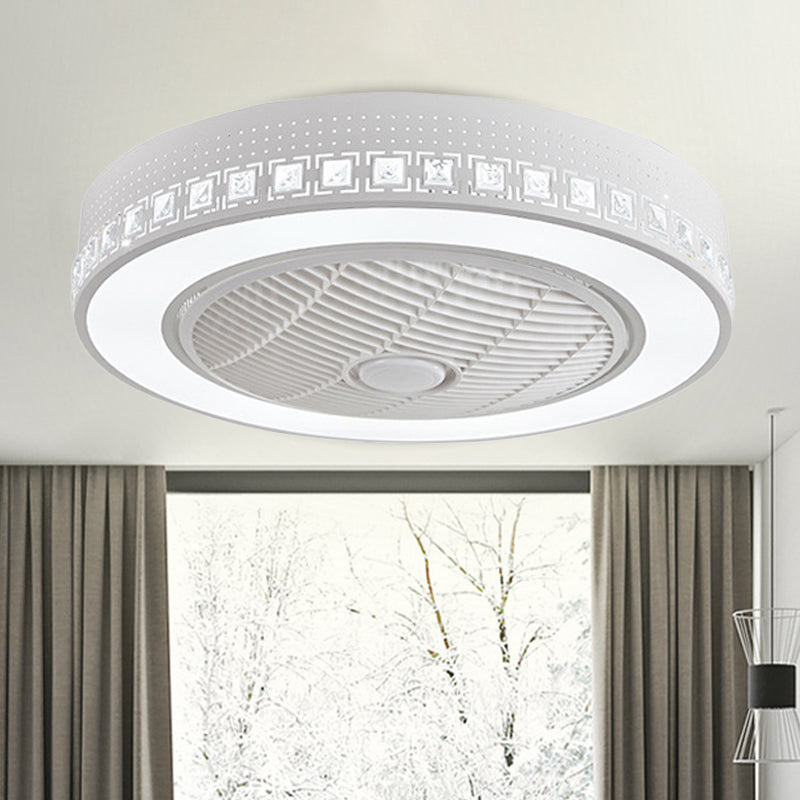 Blumen/quadratische Metalllüfter Leuchtdichte zeitgenössische LED 21,5 "W Schlafzimmer Halbflush -Halterung in Weiß mit 4 Klingen