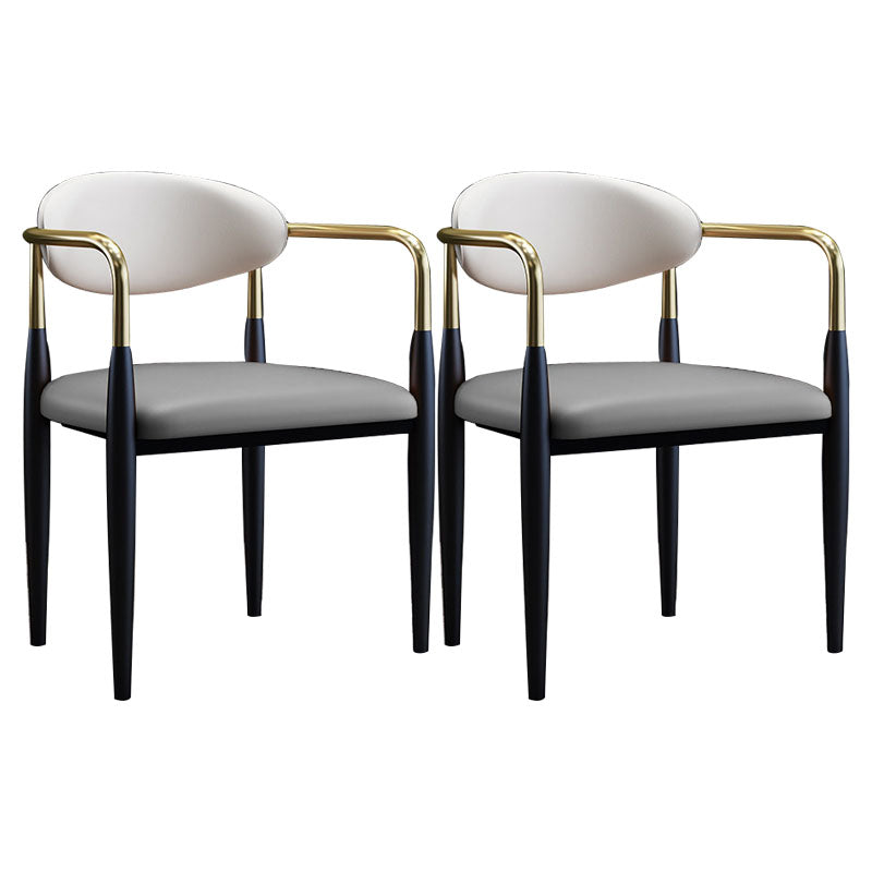 Silla de comedor moderna de cuero mate con brazo abierto para sala de reuniones