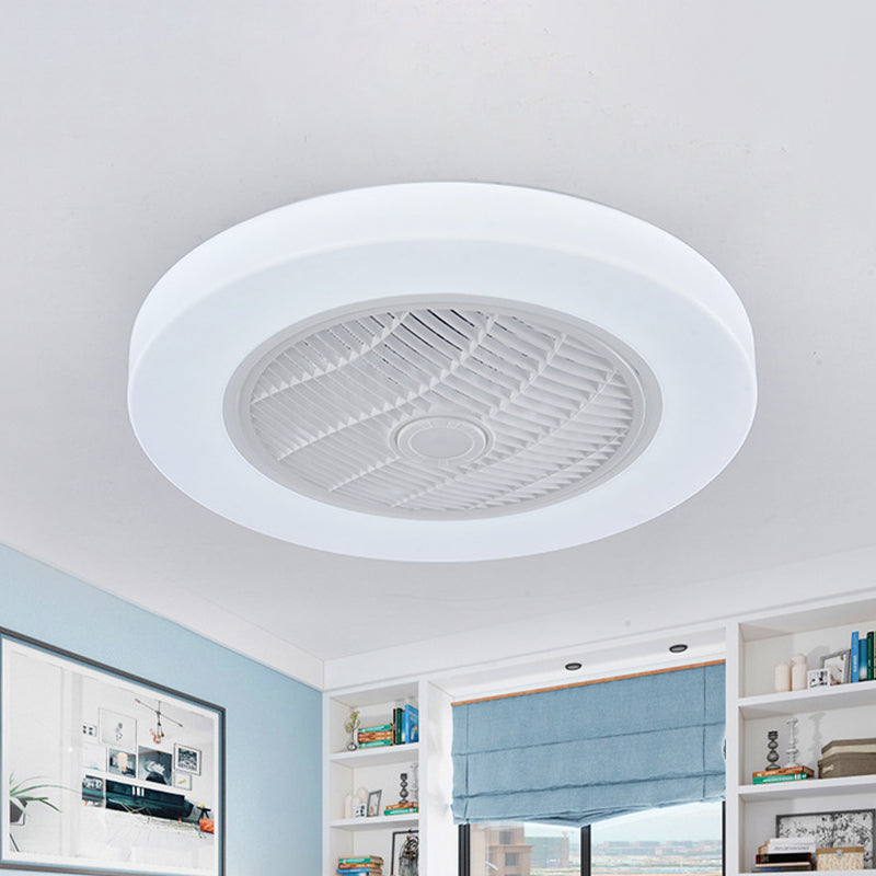 Zeitgenössischer Kreis Anhänger Lüfterbeleuchtung LED Acryl -halb Flush Deckenleuchte in Weiß mit 3 Klingen, 23 "breit