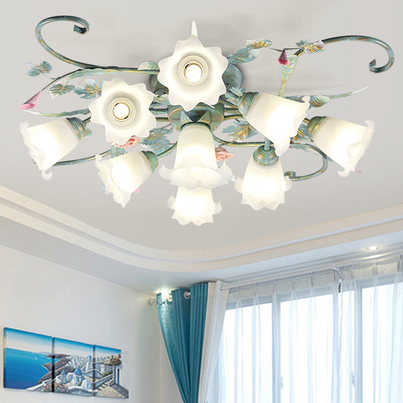 Aménagement de plafond floral métal