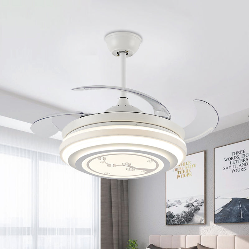 Modernes Blumenmuster Semi -Flush -LED 42 "W Acrylanhänger -Lüfterbeleuchtung in Weiß mit 4 Klingen, Fern-/Wandsteuerung/Frequenzumwandlung und Fernbedienung