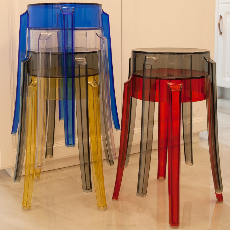 Moderner, armloser, stapelbarer Barhocker aus Kunststoff für das Wohnzimmer mit Kunststoffsitz