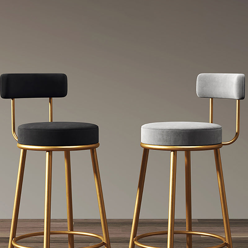 Glamstil-Barhocker mit Eisenbeinen Fußstütze mit dem runden Platz für Küchenbar