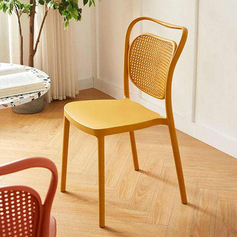 Sillas sin brazos de comedor de plástico de diseño escandinavo para el hogar, silla lateral con respaldo abierto