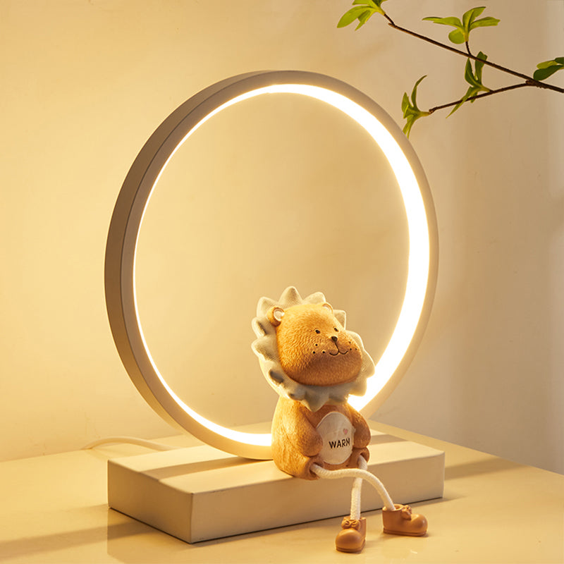 Modern Style Circle Shape Table Light Metal 1 Light Nightstand Lamps for Table