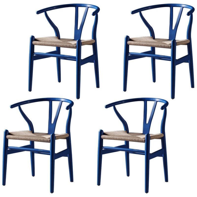 Silla de comedor de madera moderna con acabado mate de Wishbone de haya
