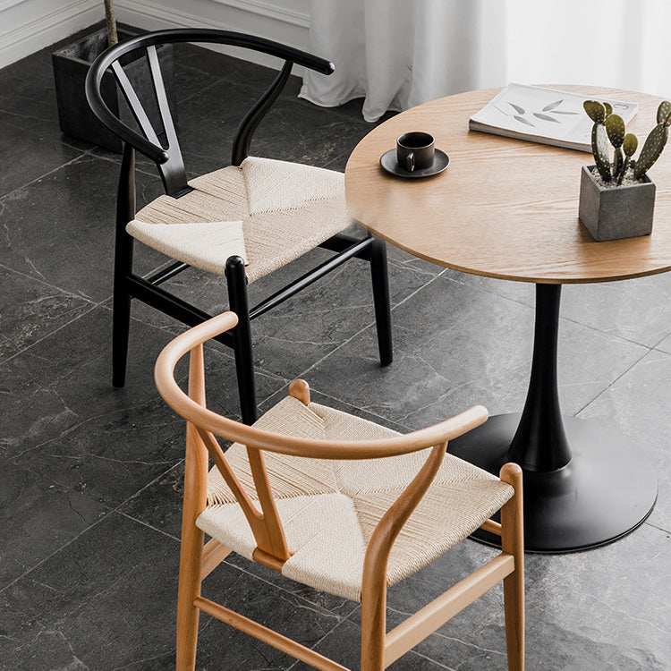 Silla de comedor de madera moderna con acabado mate de Wishbone de haya
