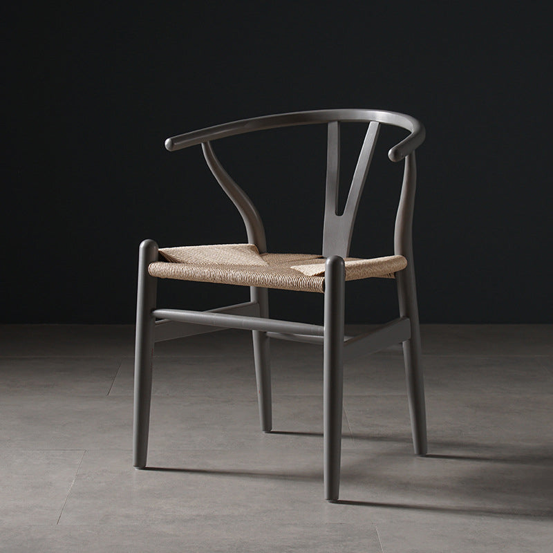 Silla de comedor de madera moderna con acabado mate de Wishbone de haya