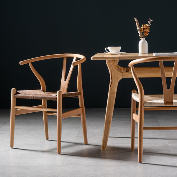 Silla de comedor de madera moderna con acabado mate de Wishbone de haya