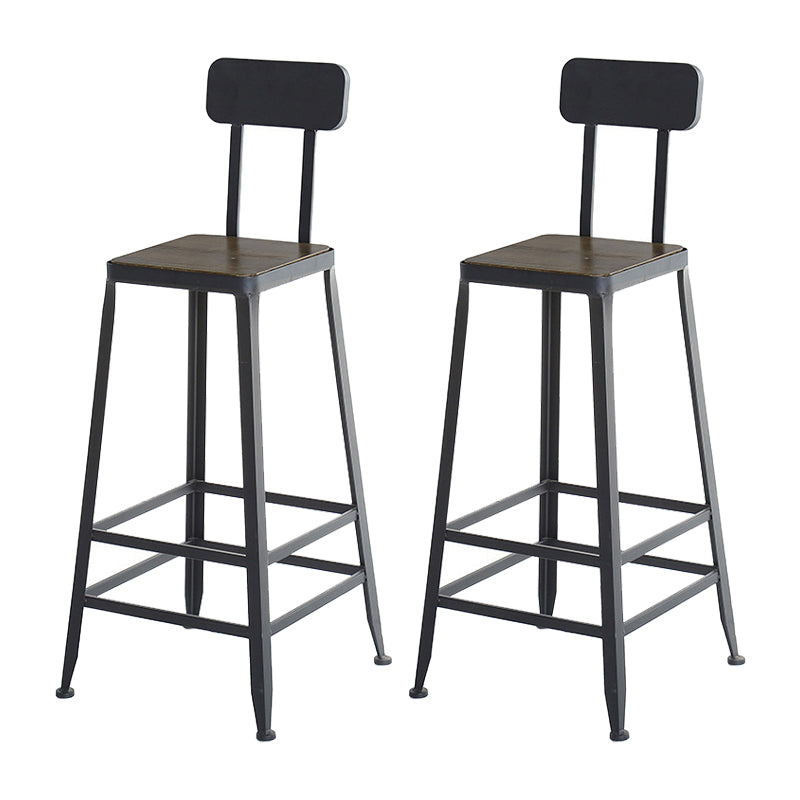 29,53 "Industrie -Bar und Counterhocker Low Back Stool mit 4 schwarzen Beinen