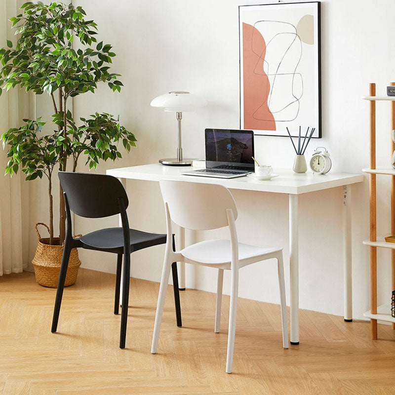 Silla apilable moderna que cena las sillas sin brazos con las piernas plásticas para la cocina
