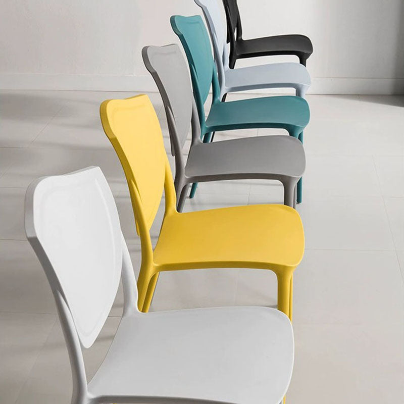 Scandinavische armloze open rugstoelen plastic eetkamerstoelen voor thuisgebruik