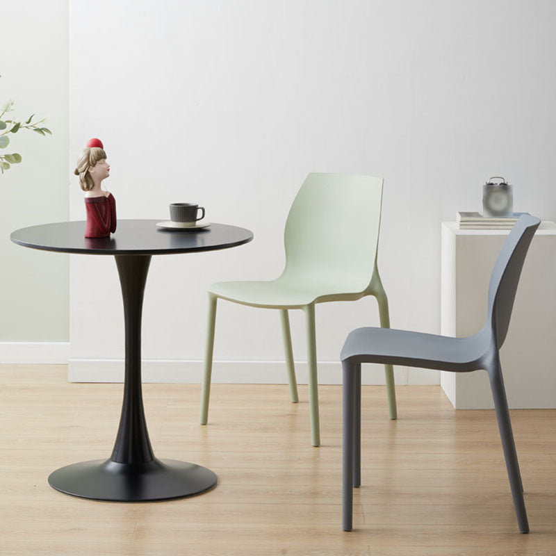 Sedie impilabili in stile moderno sedia da pranzo a bracciole con gambe di plastica per cucina