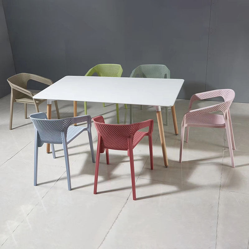 Sillas apilables modernas que cenan el sillón con las piernas plásticas para la cocina