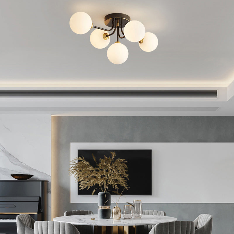 Light de plafond à balle en verre post-moderne finition en laiton semi-luxueuse à la lutte contre le salon