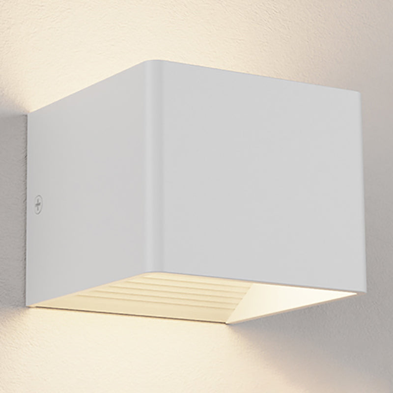 Modern Style Metal Wall Light Geometric Shape LED Wall Washer for Outdoors