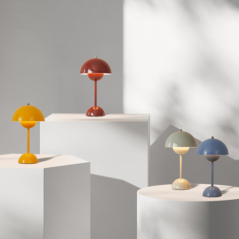 Nordic Style Metal Table Lamp Colorful Bud Shape Desk Lamp for Bedroom
