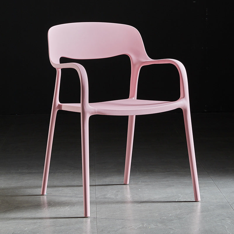 Sillón de estilo moderno con respaldo abierto y patas de plástico para cocina