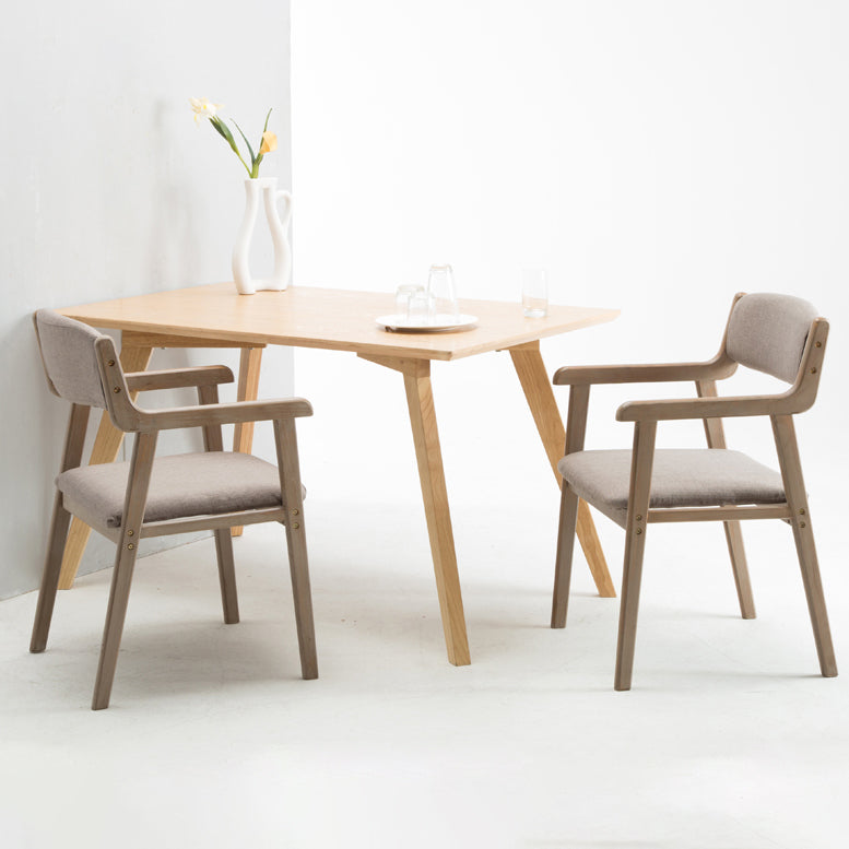 Silla de comedor tapizada de madera de caucho de granja con acabado mate abierto