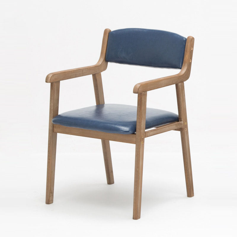 Silla de comedor tapizada de madera de caucho de granja con acabado mate abierto