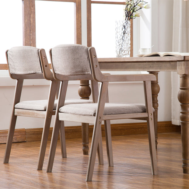 Silla de comedor tapizada de madera de caucho de granja con acabado mate abierto