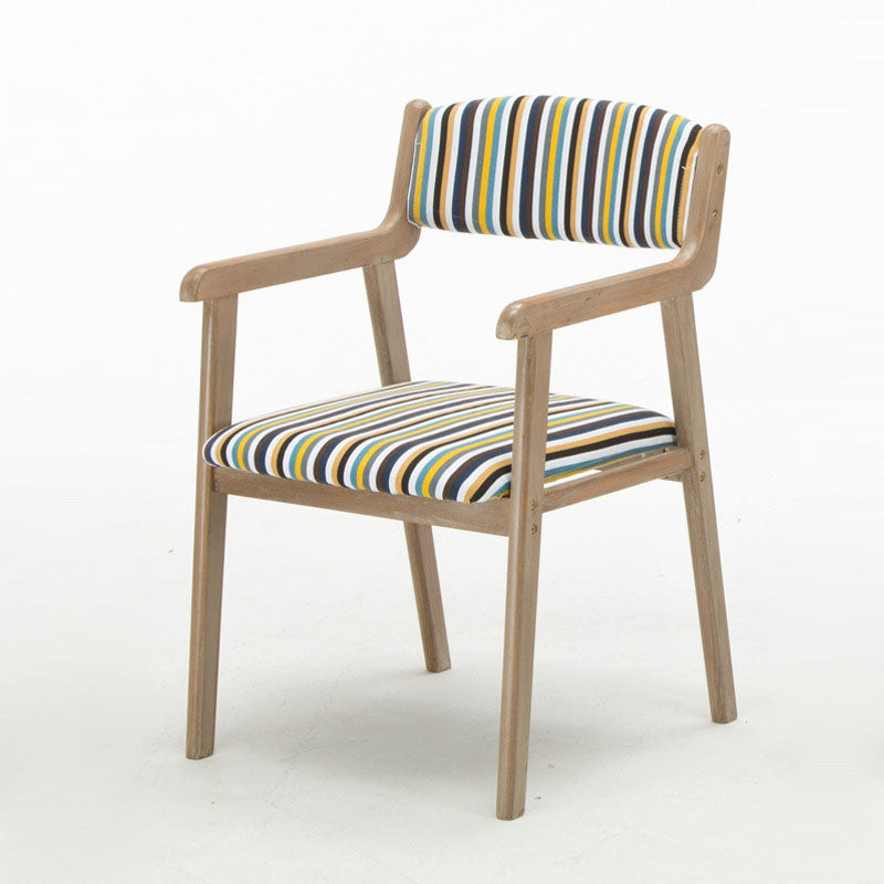 Silla de comedor tapizada de madera de caucho de granja con acabado mate abierto