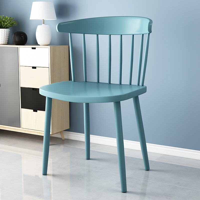 Silla lateral trasera Windsor colorida escandinava de plástico que cena la silla sin brazos