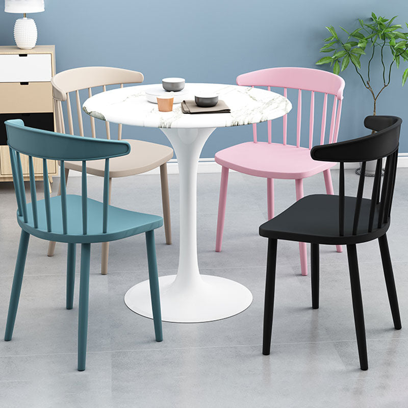 Silla lateral trasera Windsor colorida escandinava de plástico que cena la silla sin brazos