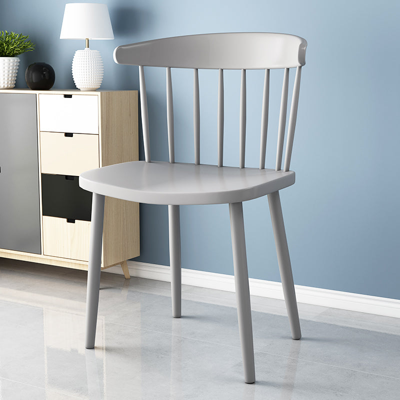 Silla lateral trasera Windsor colorida escandinava de plástico que cena la silla sin brazos