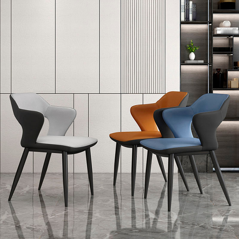 Bras arrière ouvert de style industriel dinant des chaises en cuir de Faux dinant des chaises